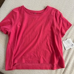Beyond Yoga Bright Pink Short Sleeve Tee